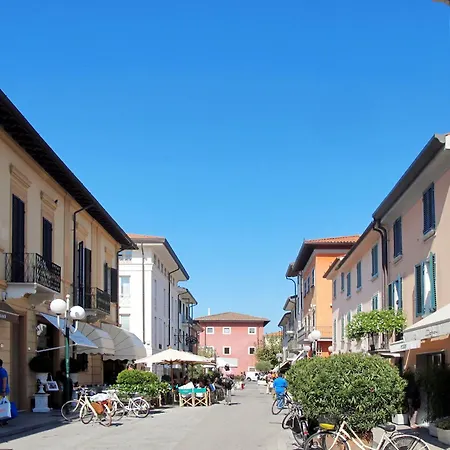 White By Interhome アパート