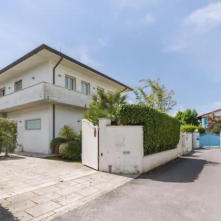 White By Interhome アパート フォルテ・デイ・マルミ