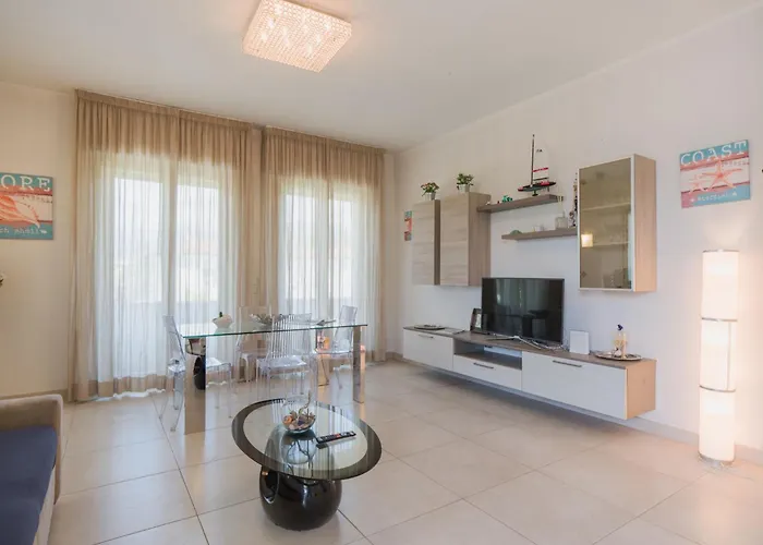 White By Interhome フォルテ・デイ・マルミ