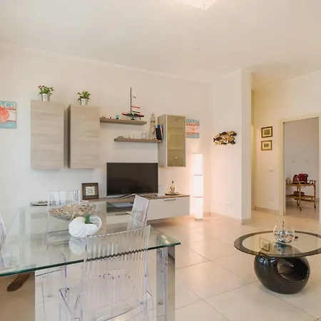 White By Interhome * Forte dei Marmi