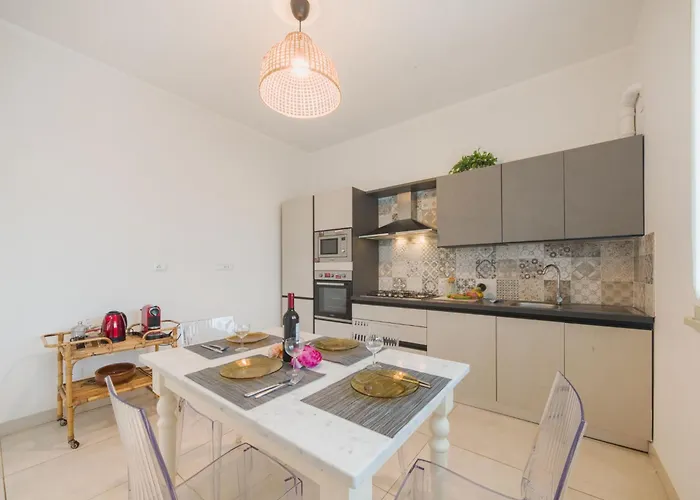 White By Interhome * Forte dei Marmi