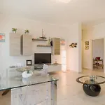 White By Interhome * Форте-дей-Мармі